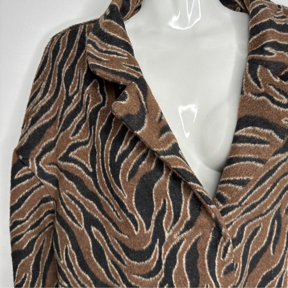 500 Maison Cinqcent Animal Printed Drop Shoulder Jacket Medium - Picture 4 of 12